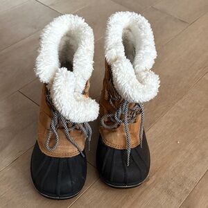 Cat & Jack Tan and Black Kids' Winter Boots
